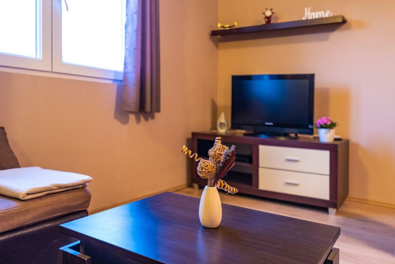 Apartment Adrian Biograd Na Moru Exteriér fotografie