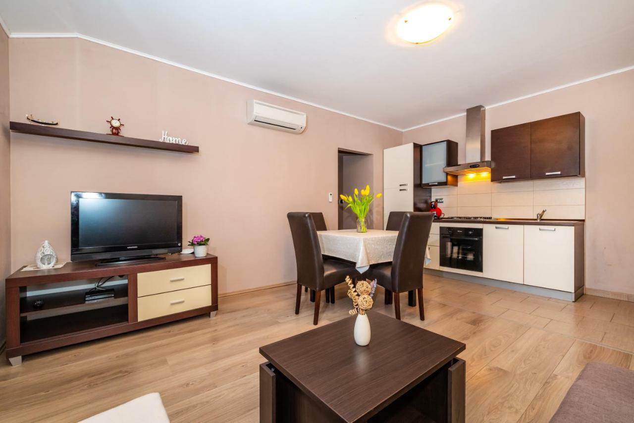 Apartment Adrian Biograd Na Moru Exteriér fotografie