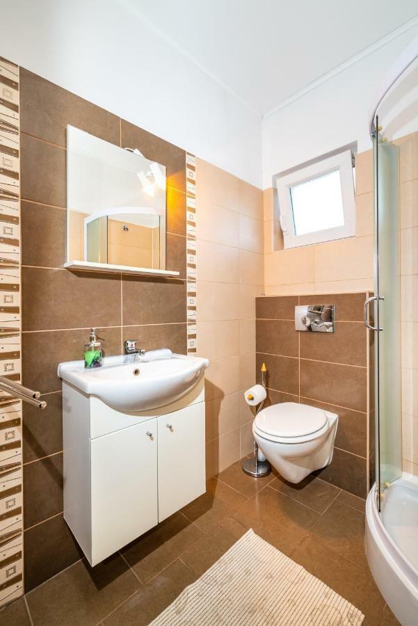 Apartment Adrian Biograd Na Moru Exteriér fotografie