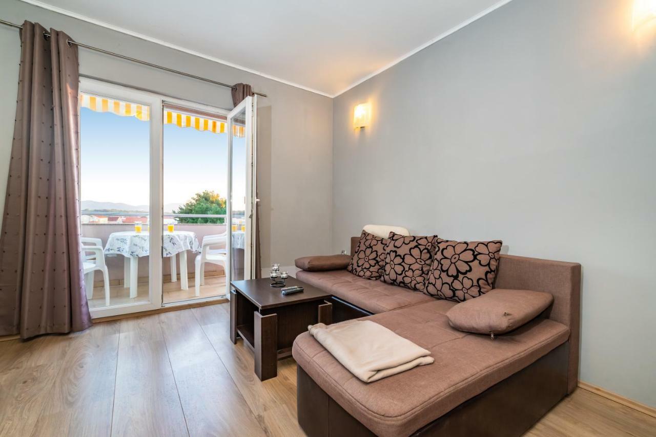 Apartment Adrian Biograd Na Moru Exteriér fotografie