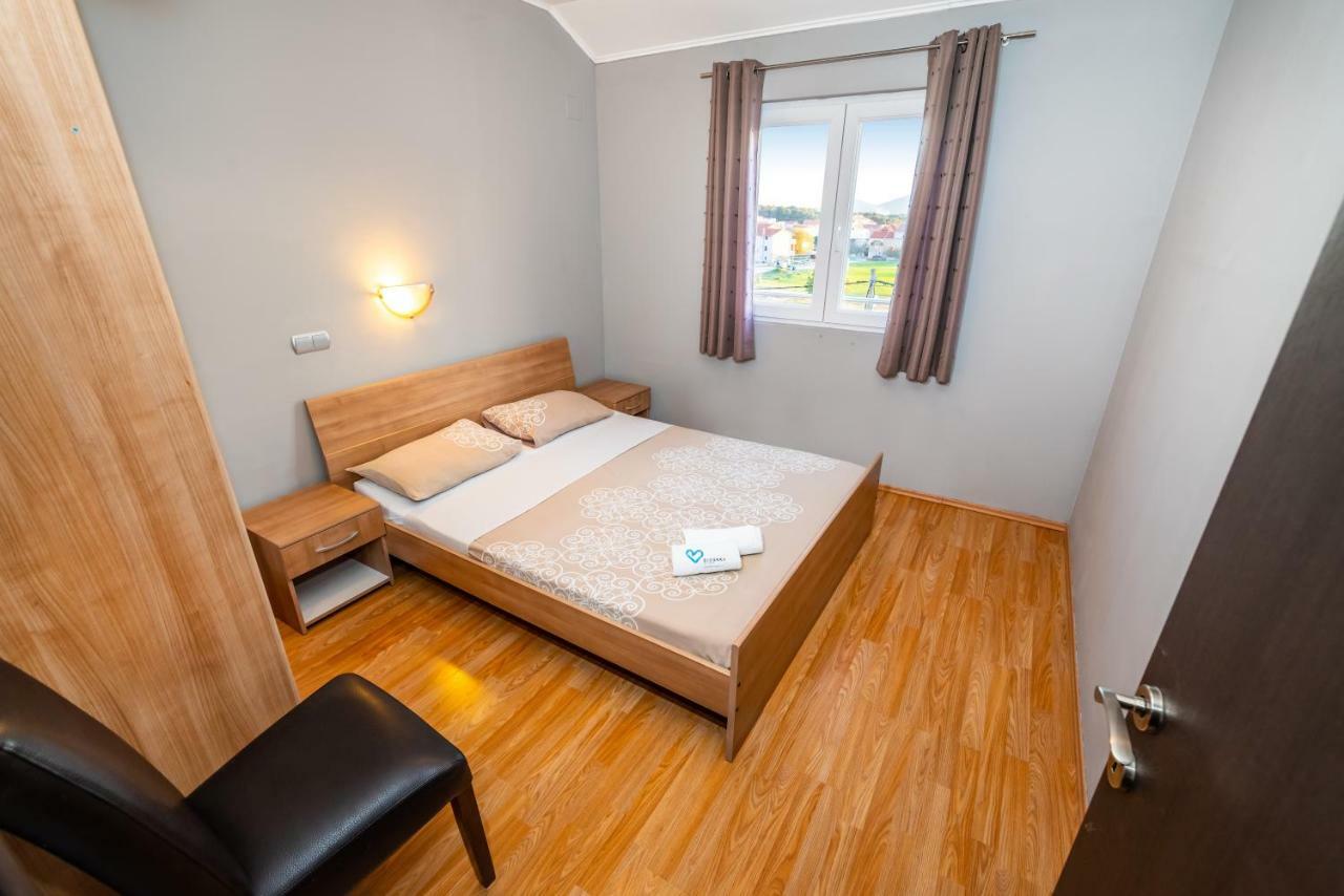 Apartment Adrian Biograd Na Moru Exteriér fotografie