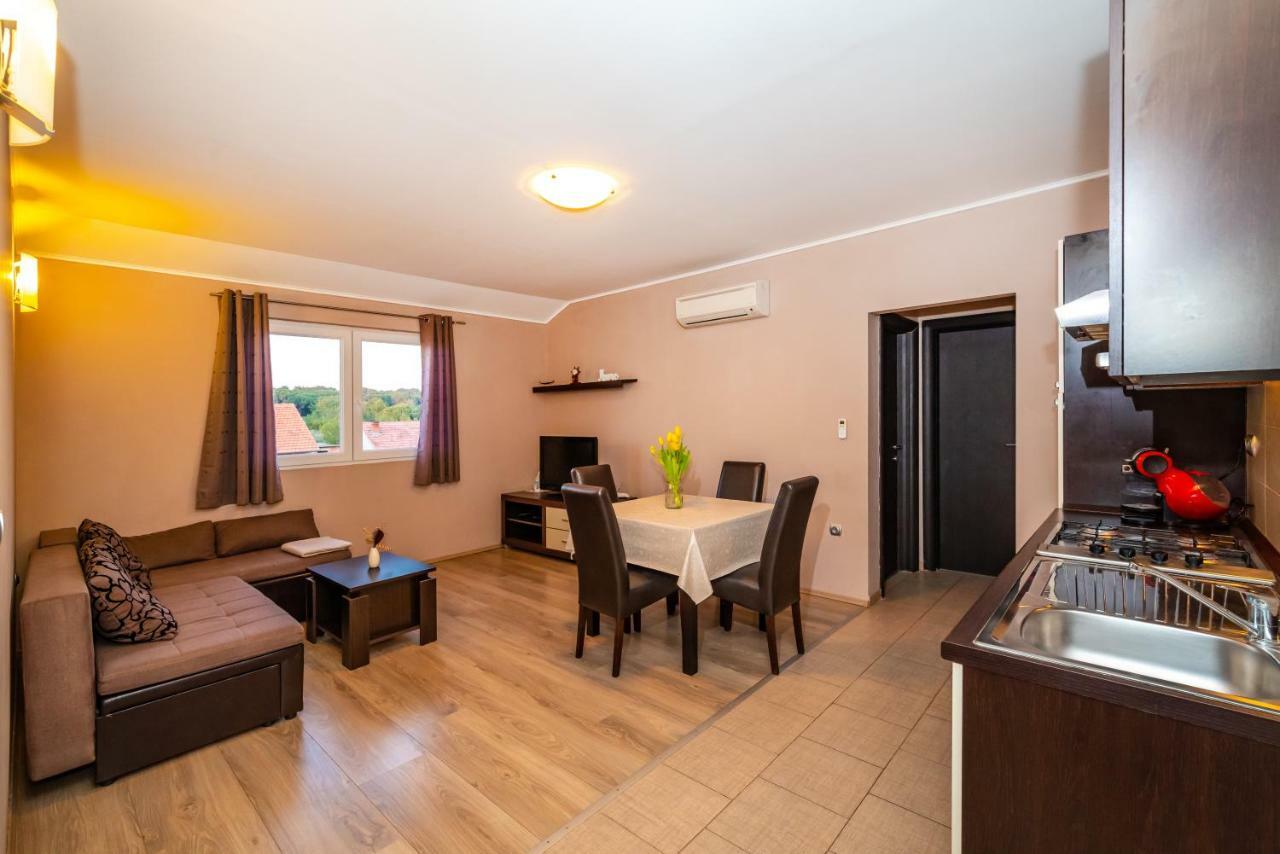 Apartment Adrian Biograd Na Moru Exteriér fotografie