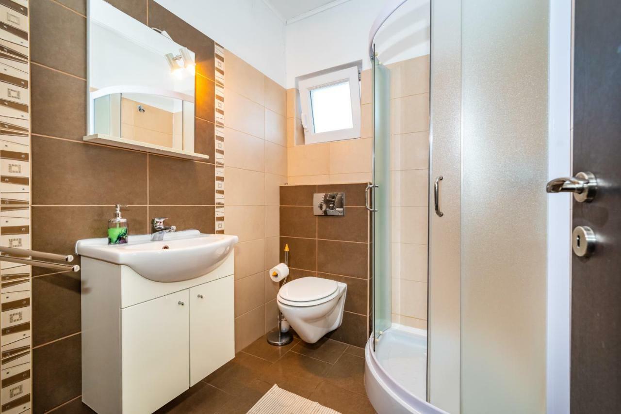 Apartment Adrian Biograd Na Moru Exteriér fotografie